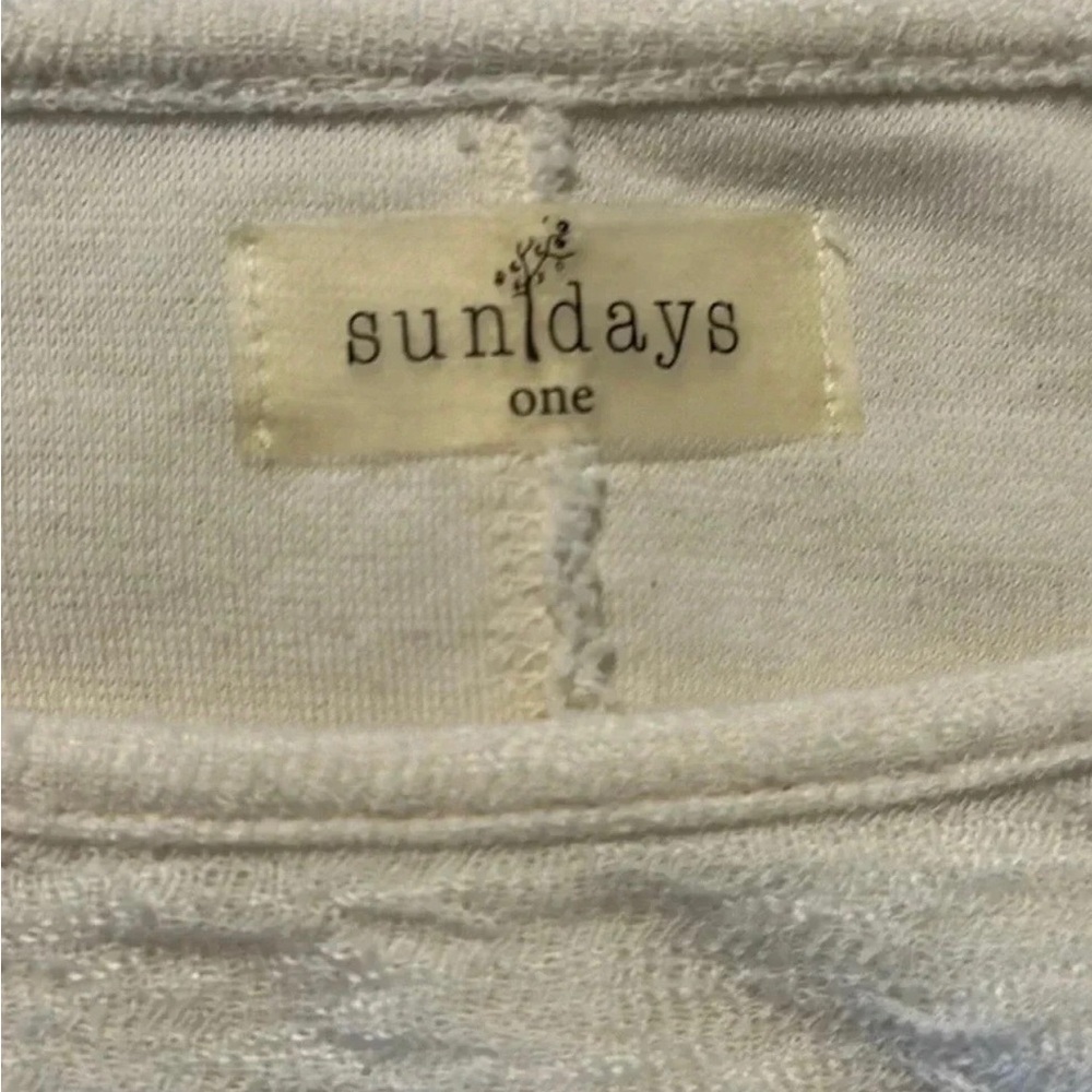 SUNDAYS ONE Women’s top with Long Sleeves, Frayed Edges, Size S - Picture 4 of 5